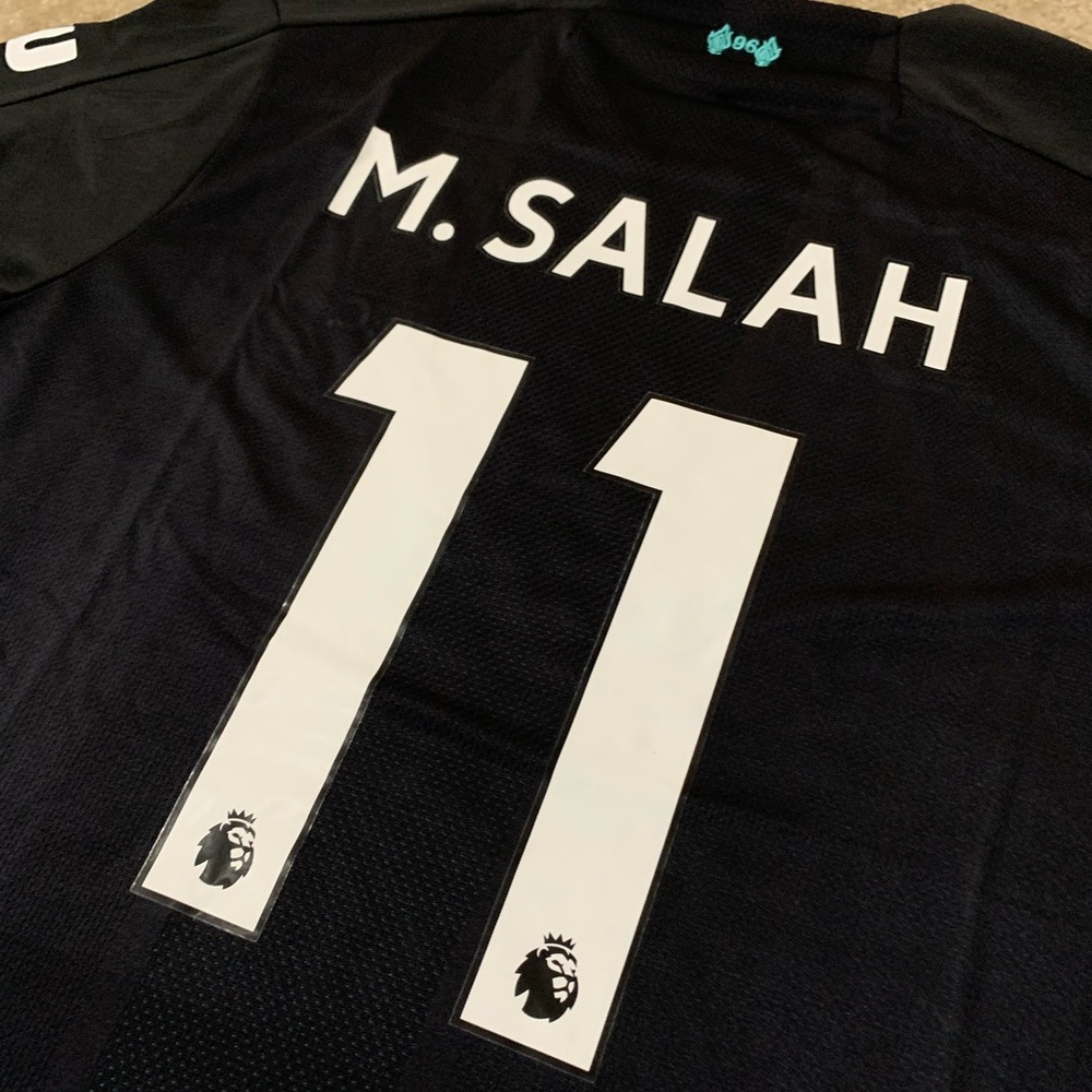 Liverpool Third Away 19/20 Jersey M. SALAH #11 - Picture 9 of 10